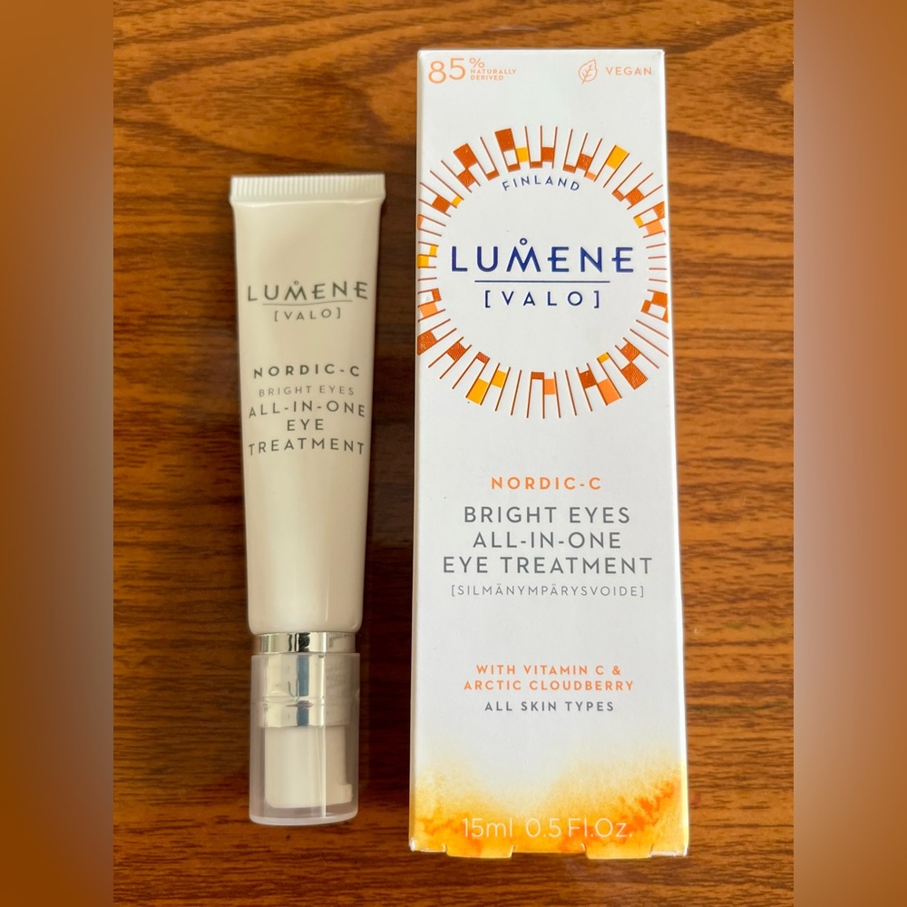 Lumene Finland Valo Nordic C Bright Eyes Eye Treatment Cream 0.5 oz / 15ml NIB